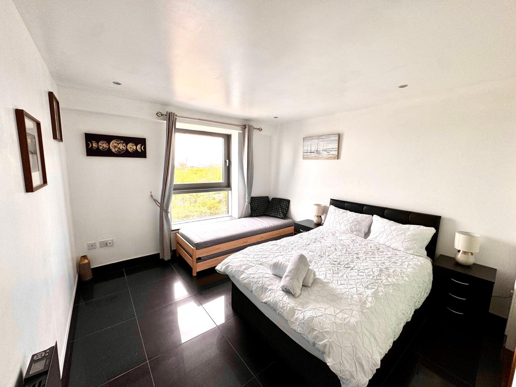 Ocean Park Apartments - Oceanfront - Free Parking And Fast Wifi Edinburgh Dış mekan fotoğraf