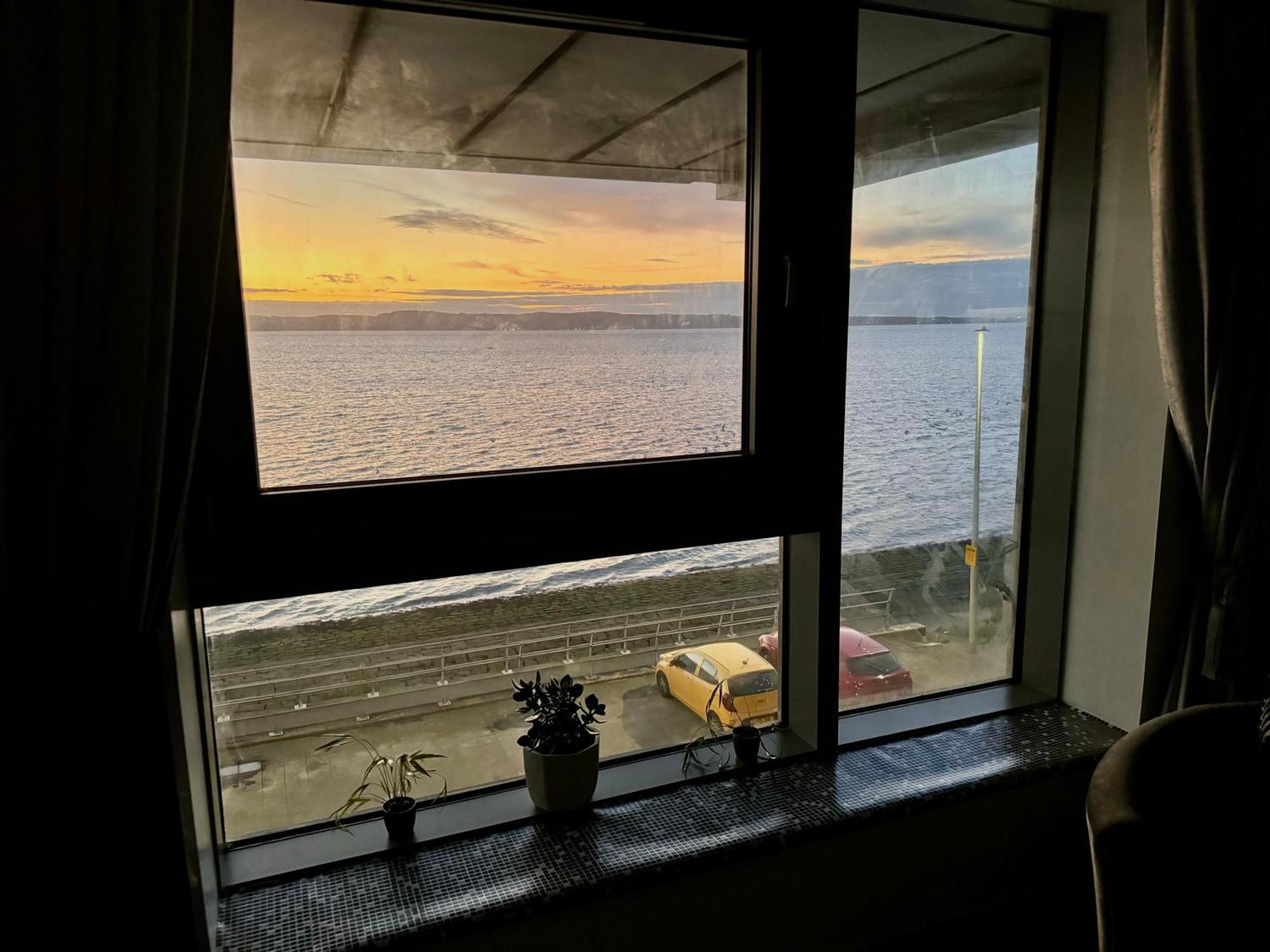 Ocean Park Apartments - Oceanfront - Free Parking And Fast Wifi Edinburgh Dış mekan fotoğraf