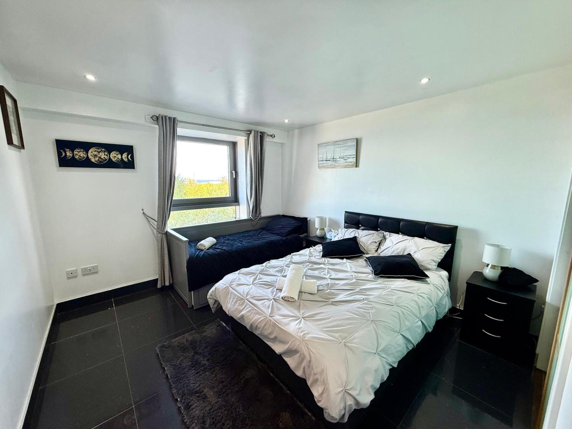 Ocean Park Apartments - Oceanfront - Free Parking And Fast Wifi Edinburgh Dış mekan fotoğraf